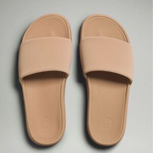 Lululemon Restfeel Womens Slide